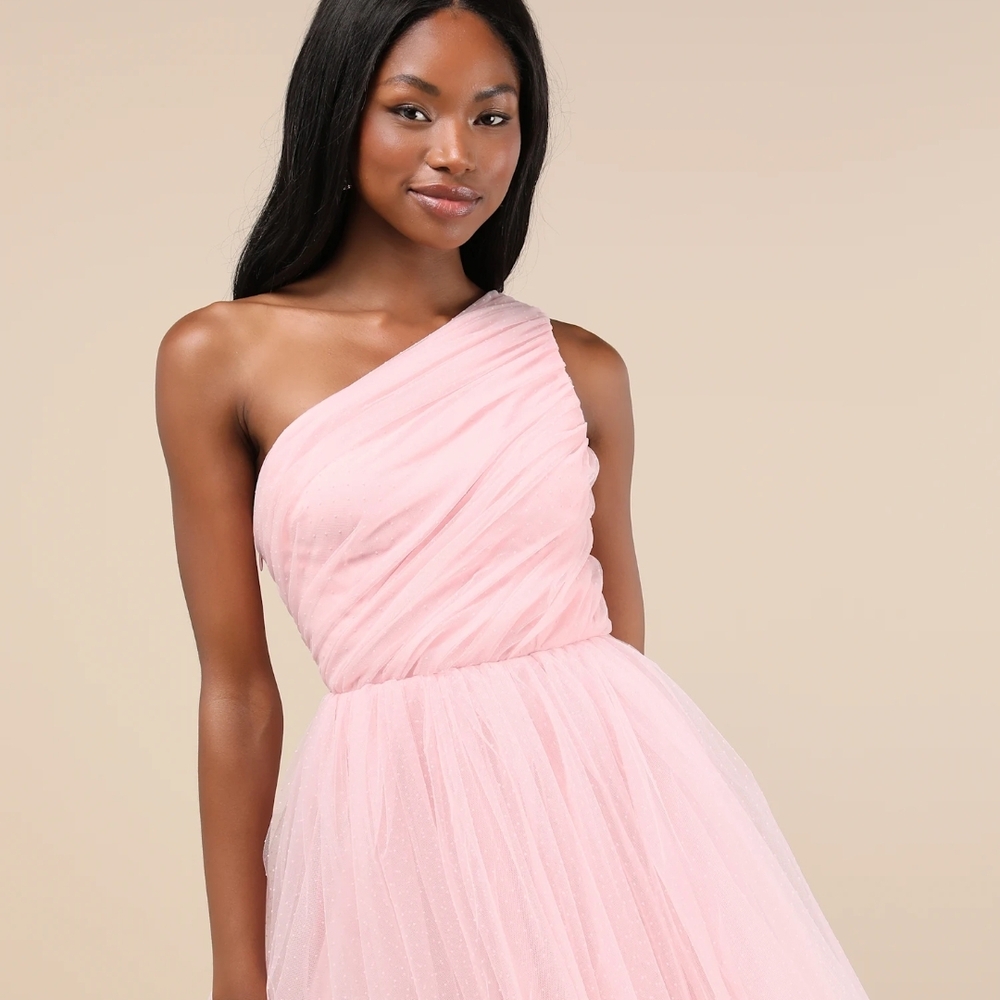 NWT Lulu's Light Pink One-Shoulder Dress